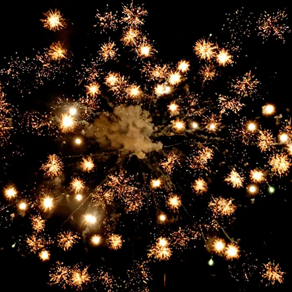 Ronin™ 32 disparos Conjunto de fuegos artificiales aéreos de categoría estándar®