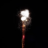 Cola Roja Brillante a Martillo Pesado (7 seg) Tarta Profesional de 25 Disparos