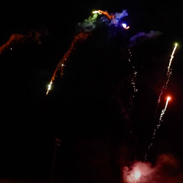 Z Color Tail to Color Strobing Sky Comets 49-Shot Pro-Line Cake