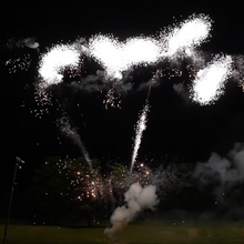 Fan Gold Strobe Mine to Crackle Clouds 49-Shot Pro-Line Cake