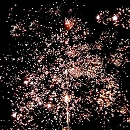 Spectrum™ 192 Tiros XL® Conjunto de Fuegos Artificiales Aéreos Finales®